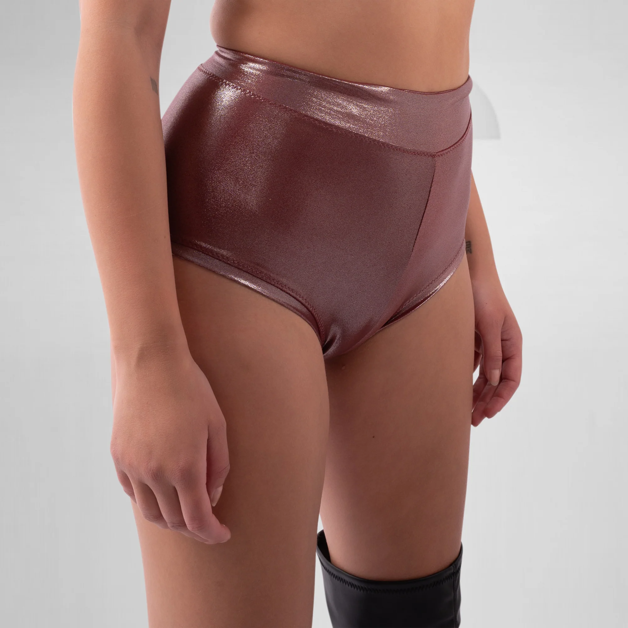 Glossy Hotpants - Image 5