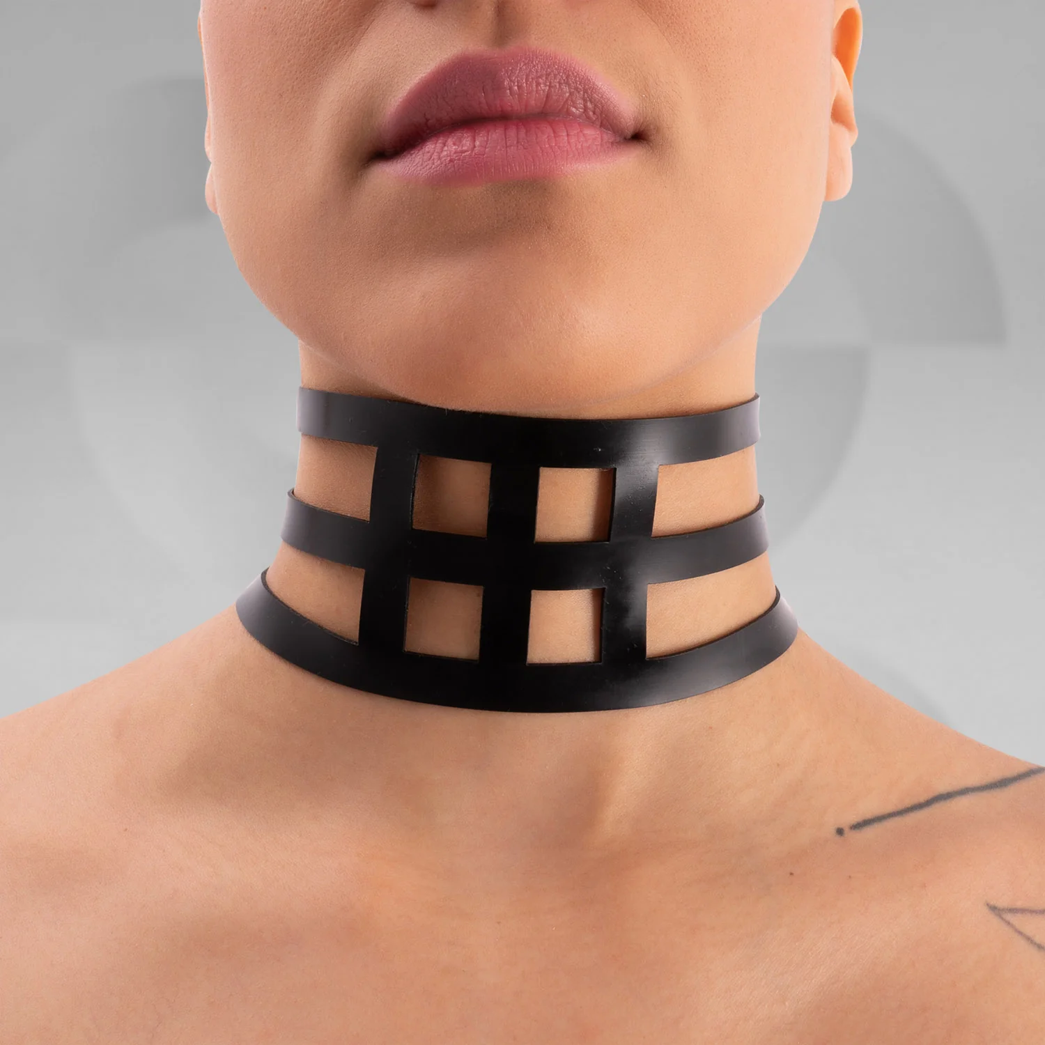 Grid Latex Choker - Image 2