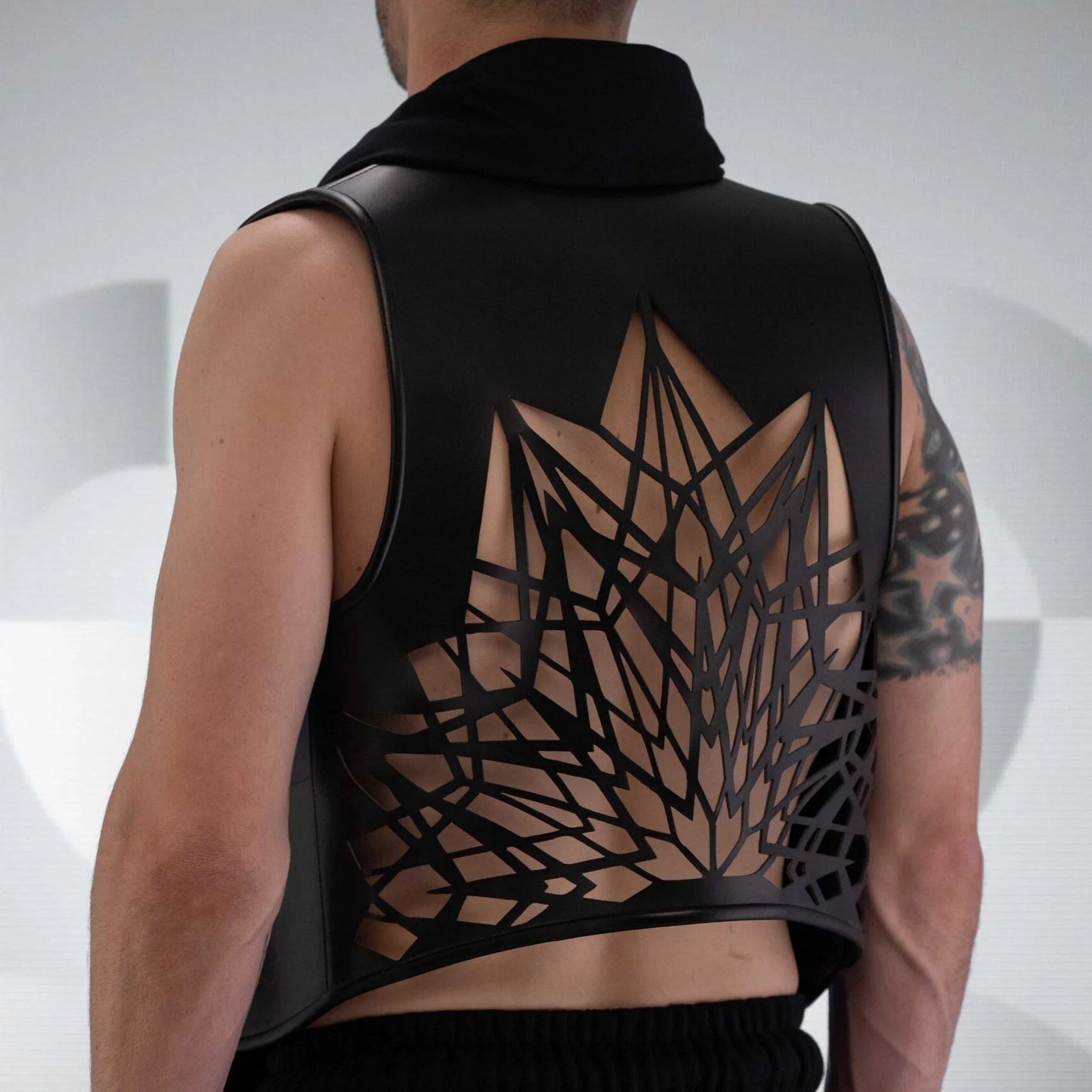 Laser-Cut Geometric Back Cardigan - Image 4